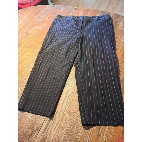 Size 20 Lane Bryant Capri Pants Black with White Red Pink Stripes Peddle Pushers - Picture 1 of 3